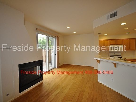 3rd image of 883 Brea Ln