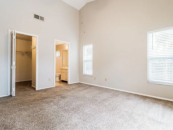 5th image of 2796 Wesleyan Dr