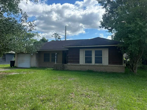 9 Byron Rd, Orange, TX 77630