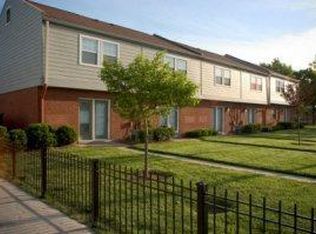 1207 Bristol Ln, Saint Louis, MO 63106