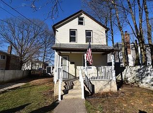 205 Cornell St, Hempstead, NY 11550