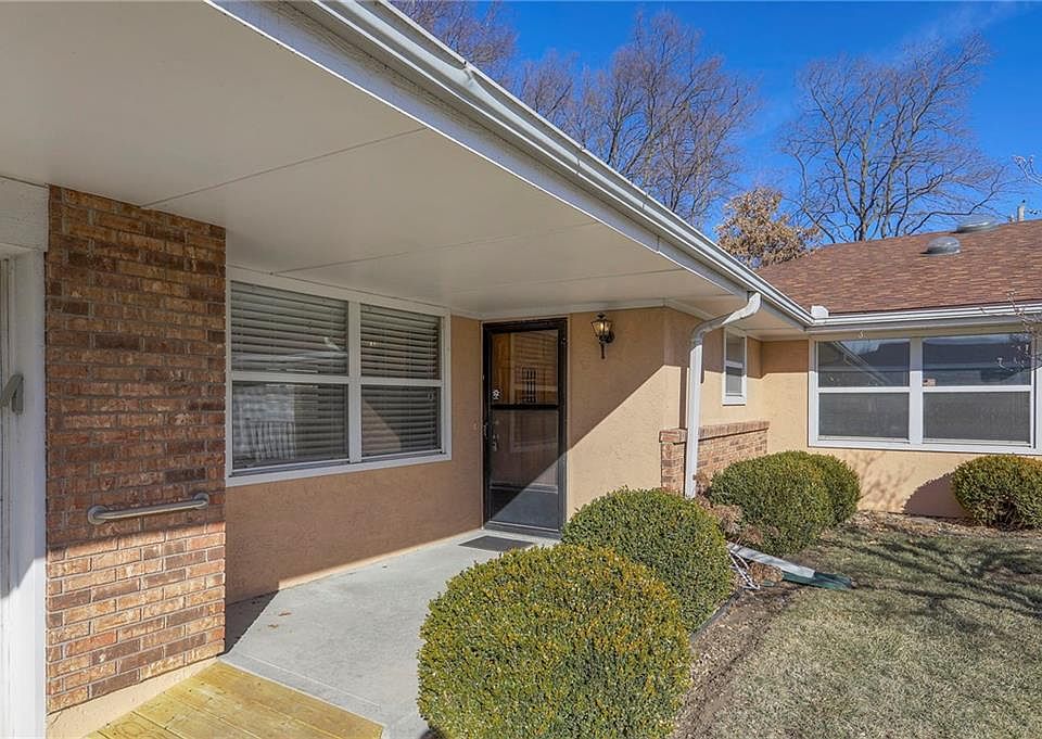 1st image of 6126 Ash Ct