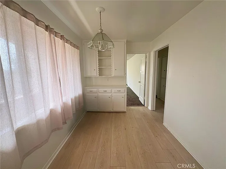 216 W D St — Photo 10