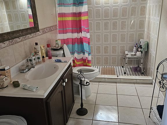 5th image of 2706 Dennis Ave #1