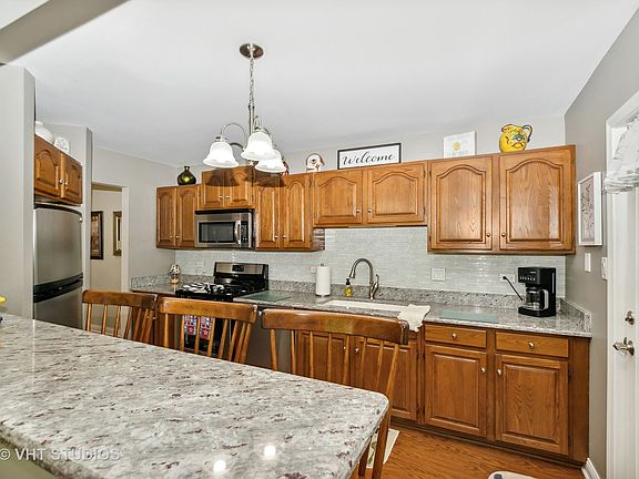 4th image of 9245 W Drummond Dr