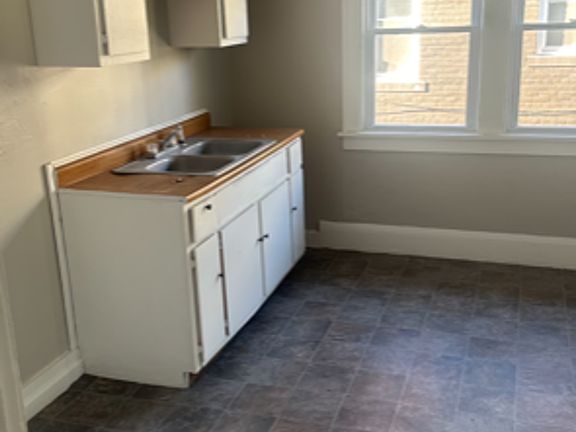 5th image of 4056 E 136th St Floor 2