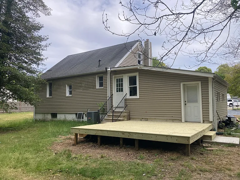 W Elmer Rd — Photo 3