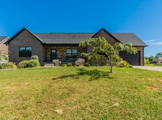 711 N Russell St #B, Portland, TN 37148