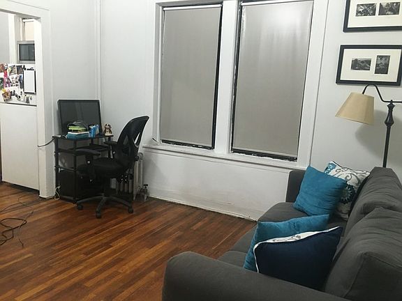 4th image of 2131 27th St APT B1