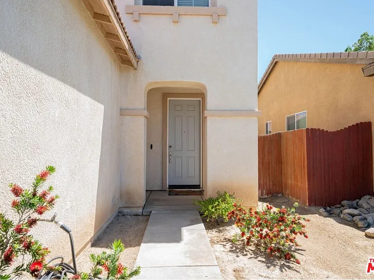3056 Janine Ave — Photo 4