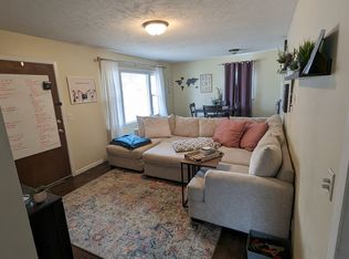 9234 Meredith Ave, Omaha, NE 68134