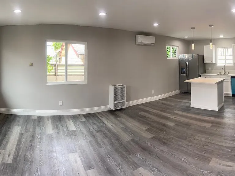 822 N Ridgewood Pl #BACK — Photo 3