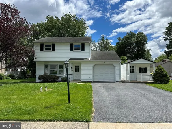 426 Parkwynne Rd, Lancaster, PA 17601