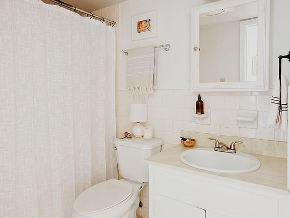 5th image of 5605 Woodrow Ave #6