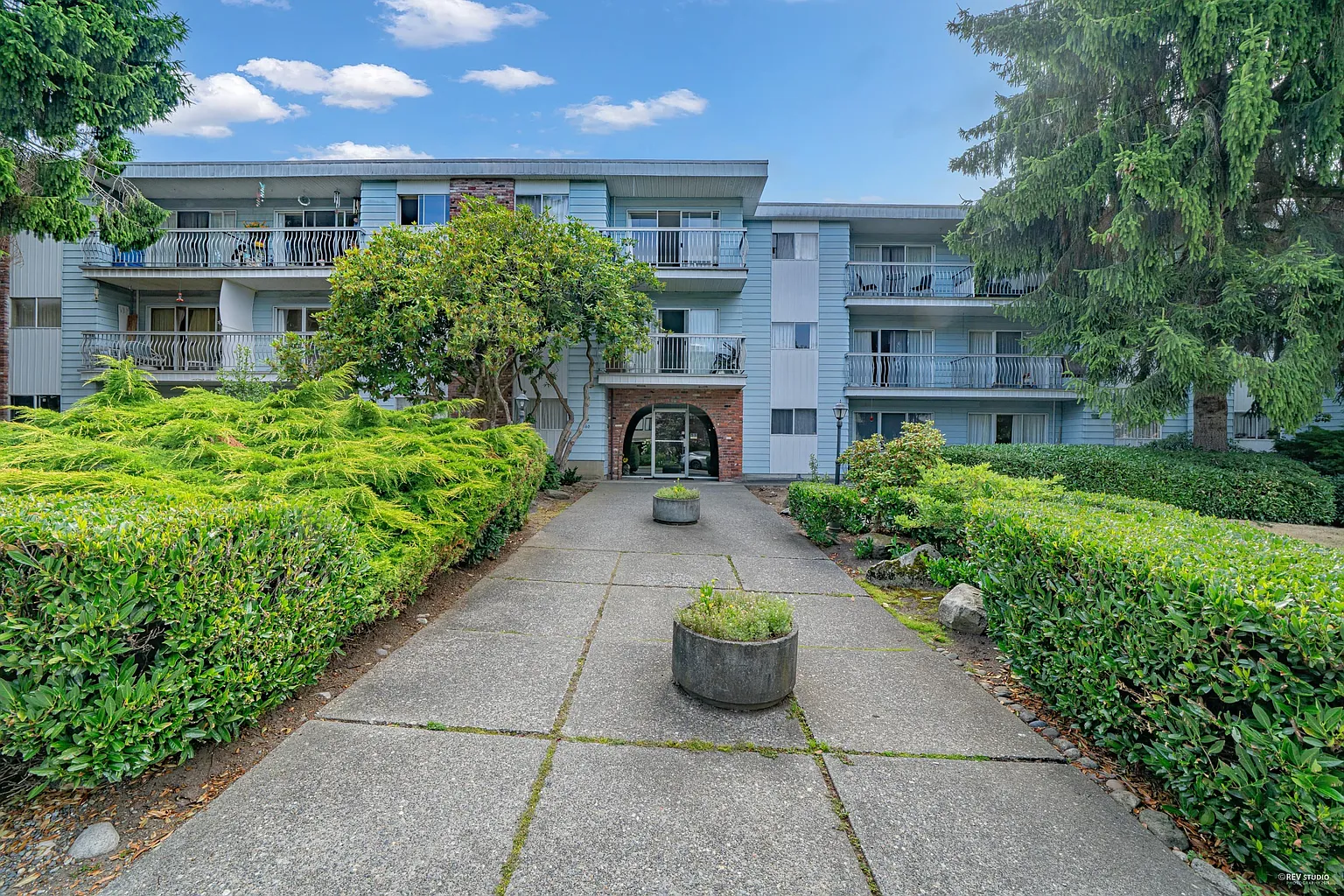 1360 Fir St #1140325 photo 1
