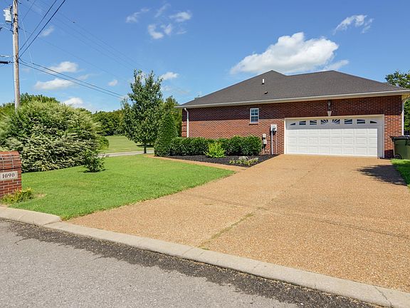 2nd image of 1090 Evan Ct