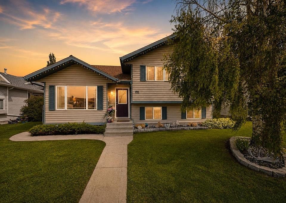 1st image of 155 S Lampard Cres