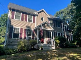 33 Snell Rd, Lee, NH 03861