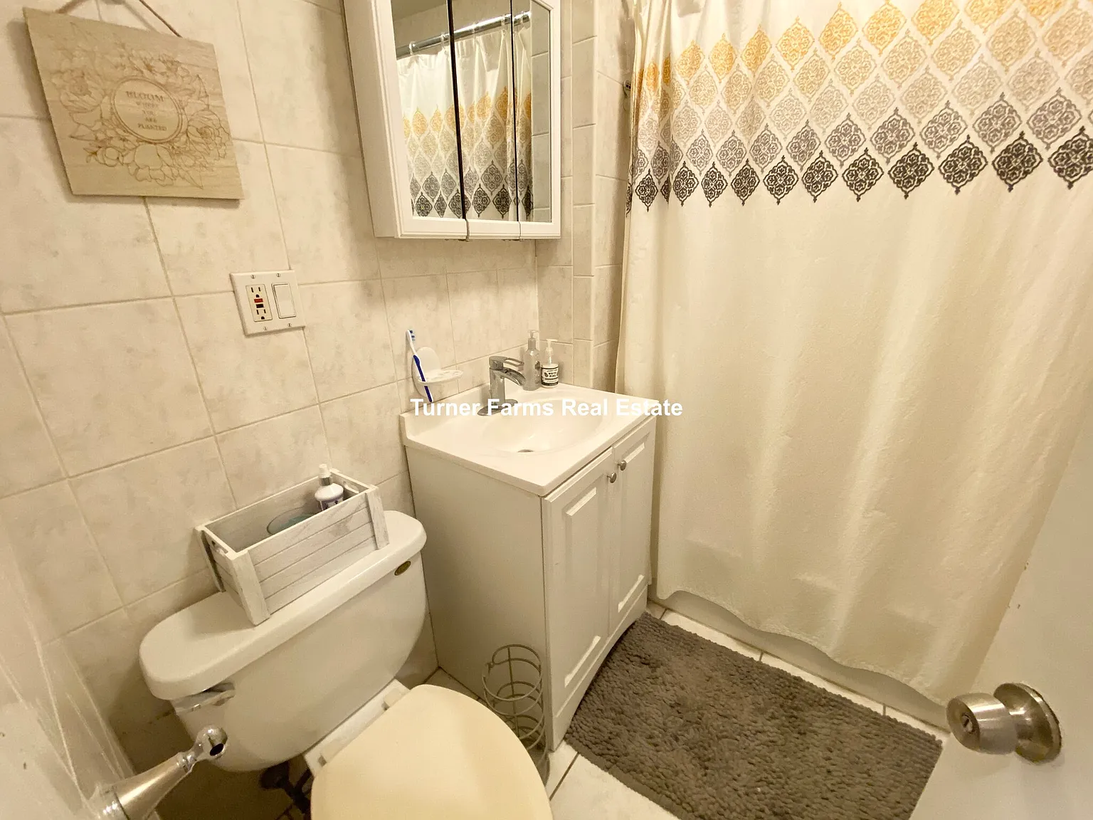 3 bed, $3,000 — Photo 2