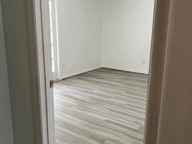 5801 Marble Ct — Photo 11