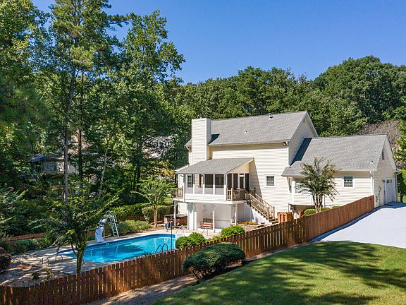 4th image of 6856 Creekwood Dr