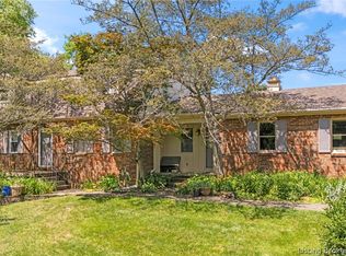 307 Hillcrest Dr, Madison, IN 47250
