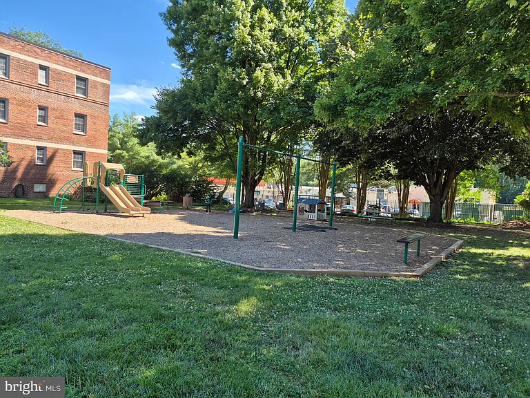 2213 Washington Ave #101 — Photo 24