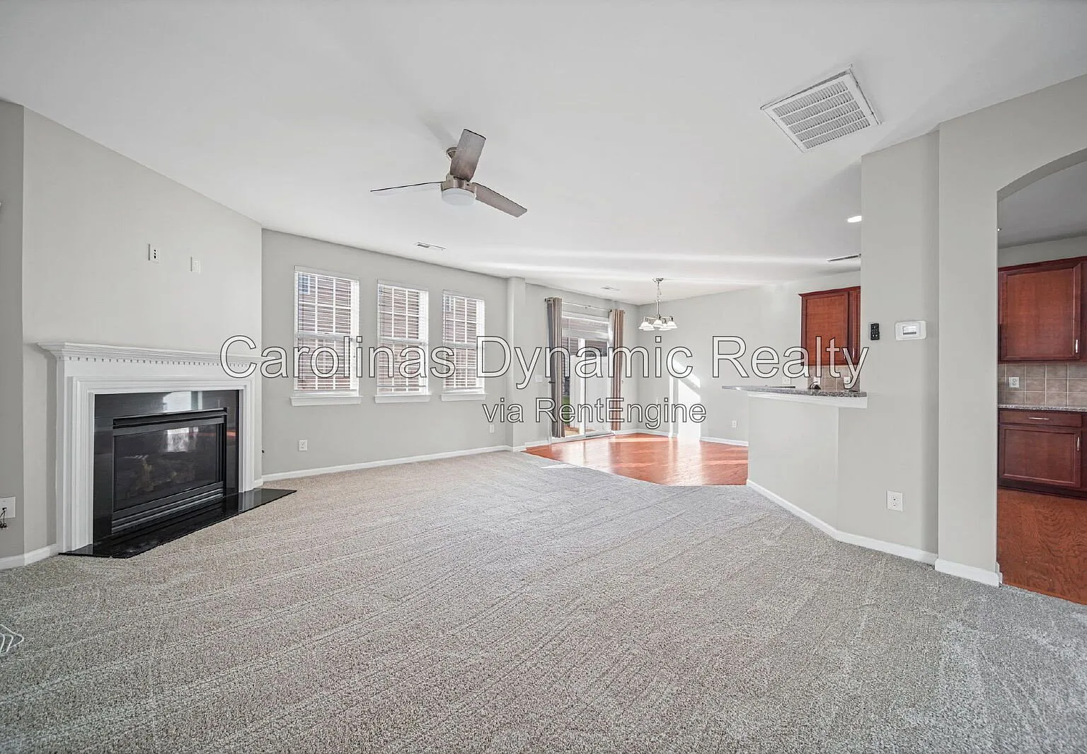 3 bed, 2.5 bath, 1842 sqft, $2,500 — Photo 4