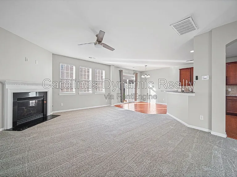 5470 Allison Ln — Photo 4