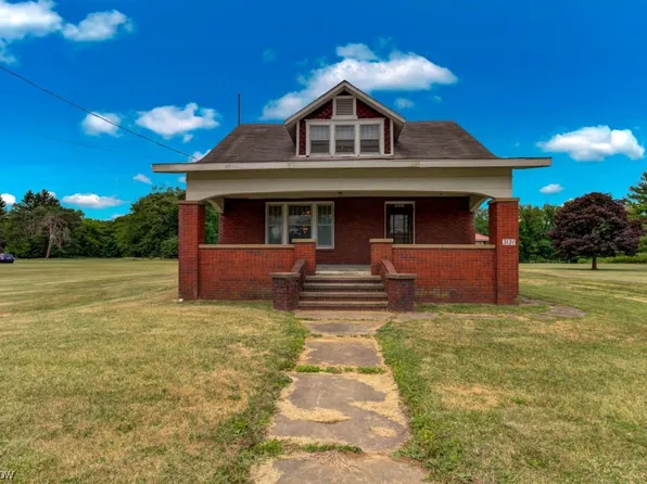 3131 Alliance Rd NW, Malvern, OH 44644