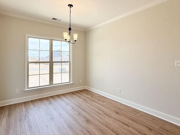 5th image of 3753 Andreas Dr