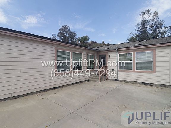 3rd image of 18453 Ramona View Dr