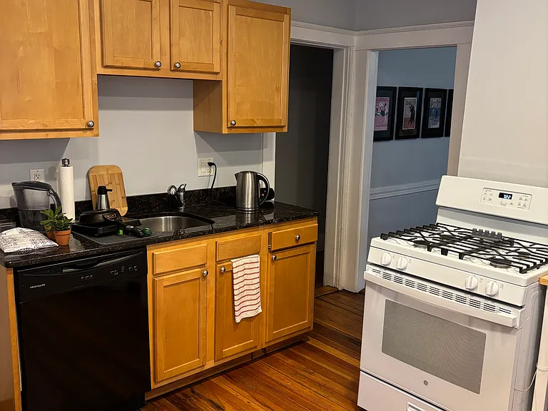 23 Gould St #1 — Photo 6
