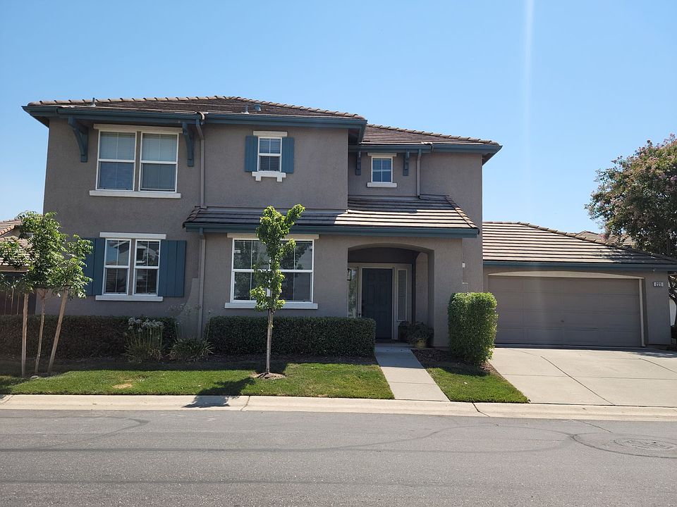 1st image of 221 Anjou Cir