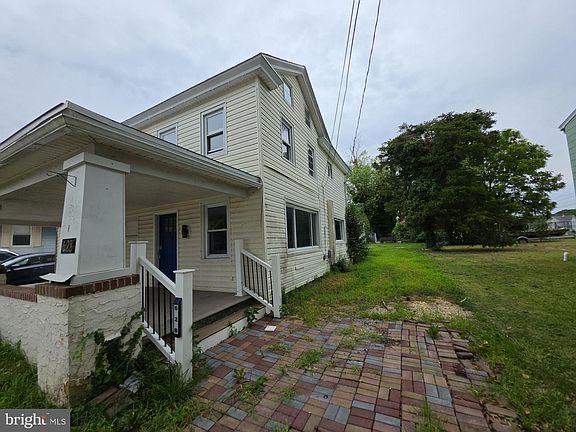 2nd image of 628 Main St
