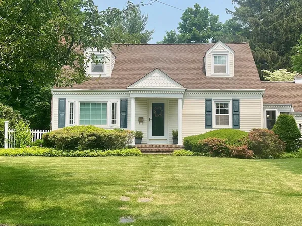 84 Dumbarton Drive, Huntington, NY 11743