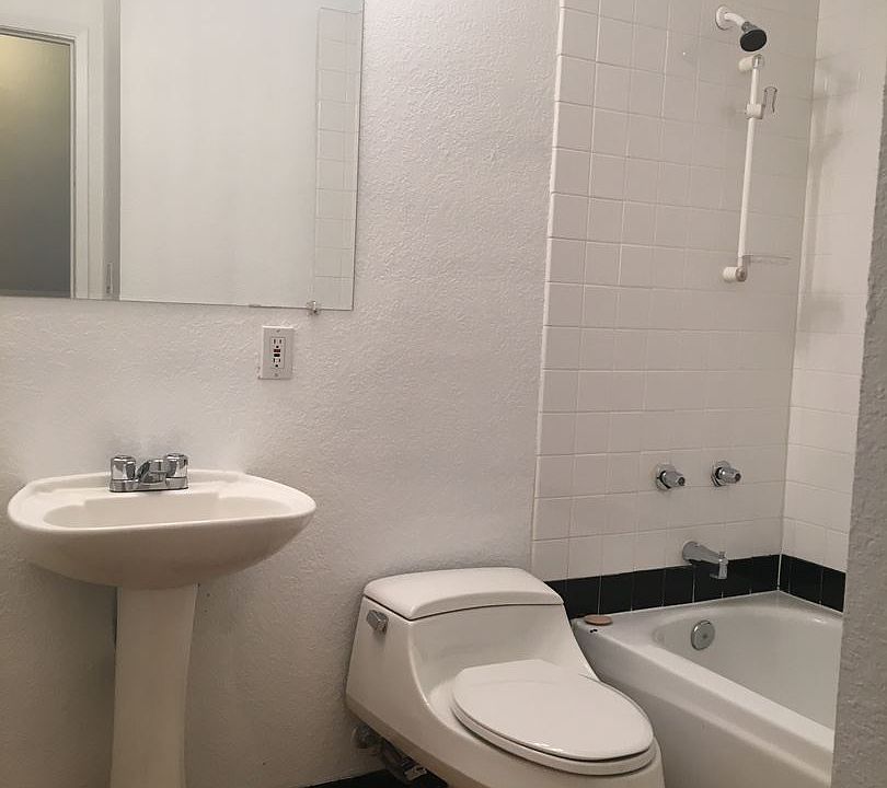 1st image of 2120 Helen Ave