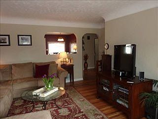 3rd image of 1644 W Sussex Ave
