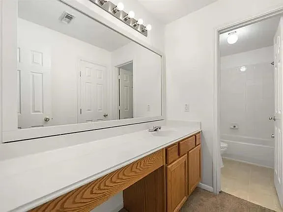 20827 Settlers Lake Cir N — Photo 5