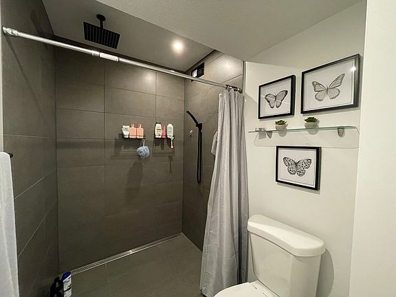 5th image of 519 N Manhattan Ave #3