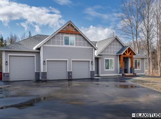 10752 E Meadowlark Cir, Palmer, AK 99645