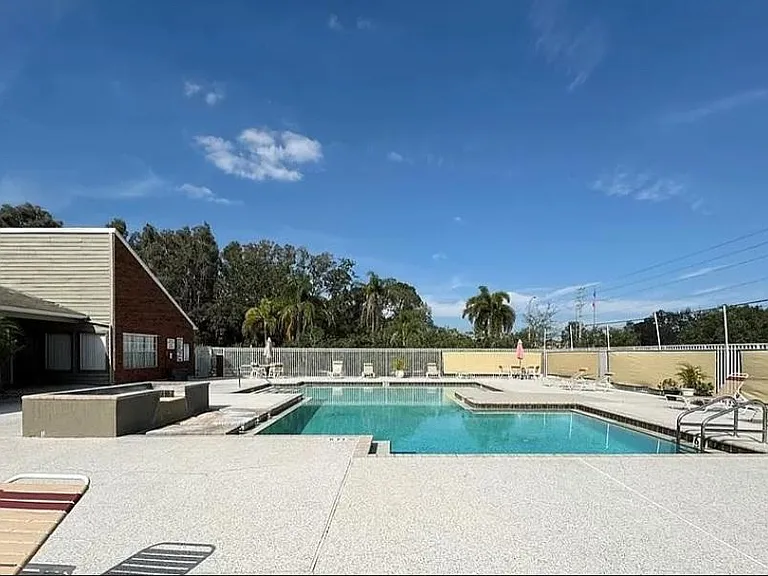 9100 Dr Martin Luther King Jr St N #1423 — Photo 15