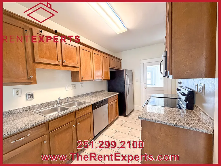 2161 Homewood St #B — Photo 10