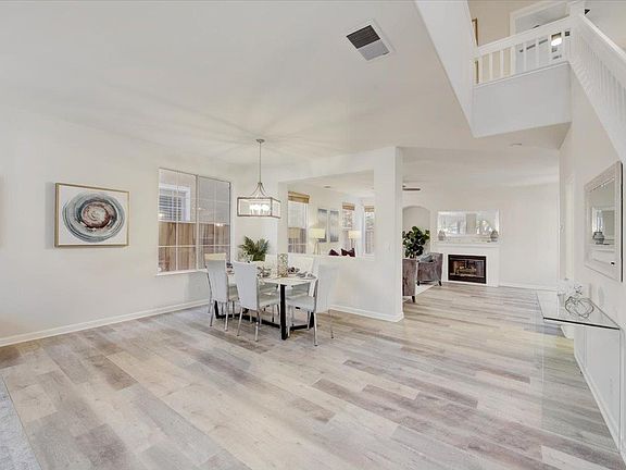 5th image of 835 Romani Ct
