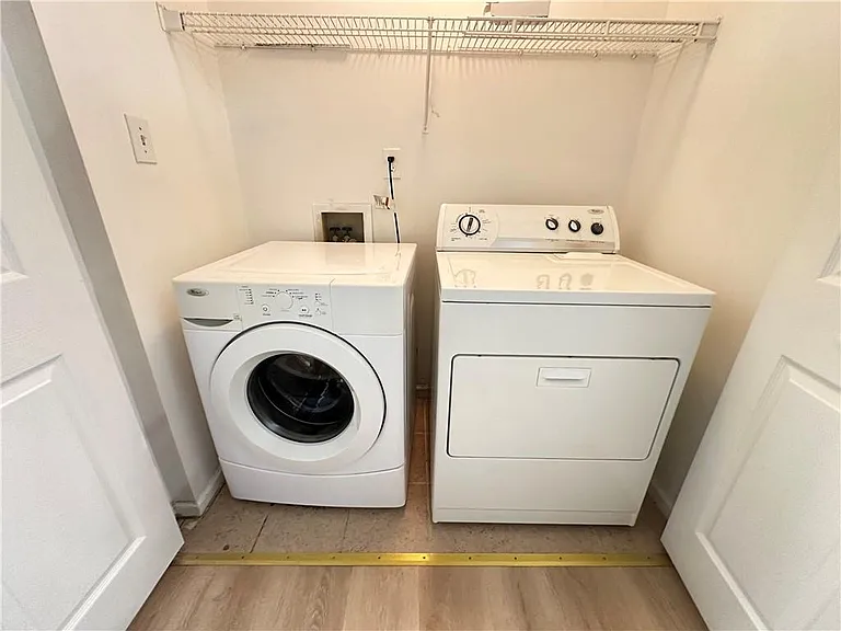 11900 Carriage Park Ln — Photo 17