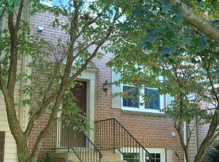 8859 Winding Hollow Way, Springfield, VA 22152