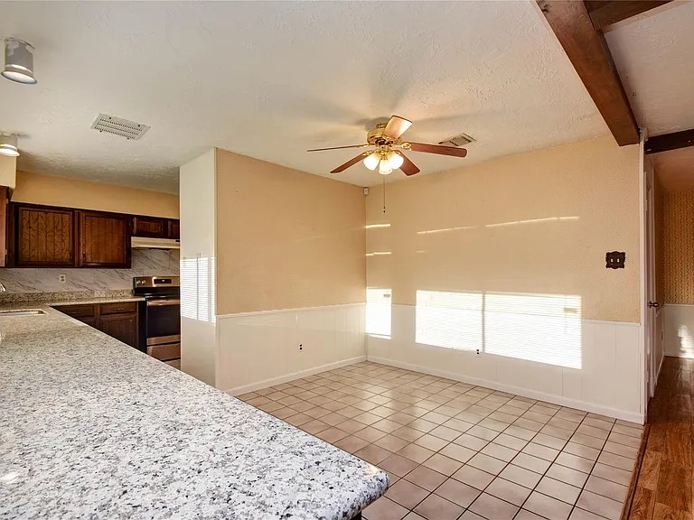 9510 Huntington Way Dr — Photo 12