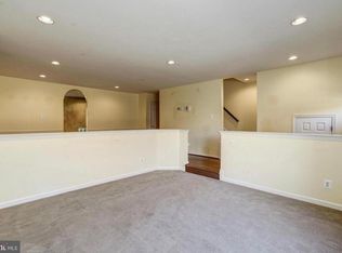 211 Beacon Dr #A, Sterling, VA 20164