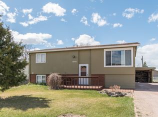 1775 Degeest Dr, Rapid City, SD 57703