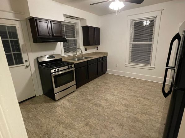 19 W Main St FLOOR 2